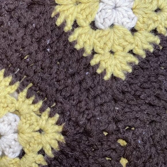 Vintage Handmade Granny Square Quilt Throw Blanket Brown Yellow Crochet Knit 70s - Picture 8 of 8